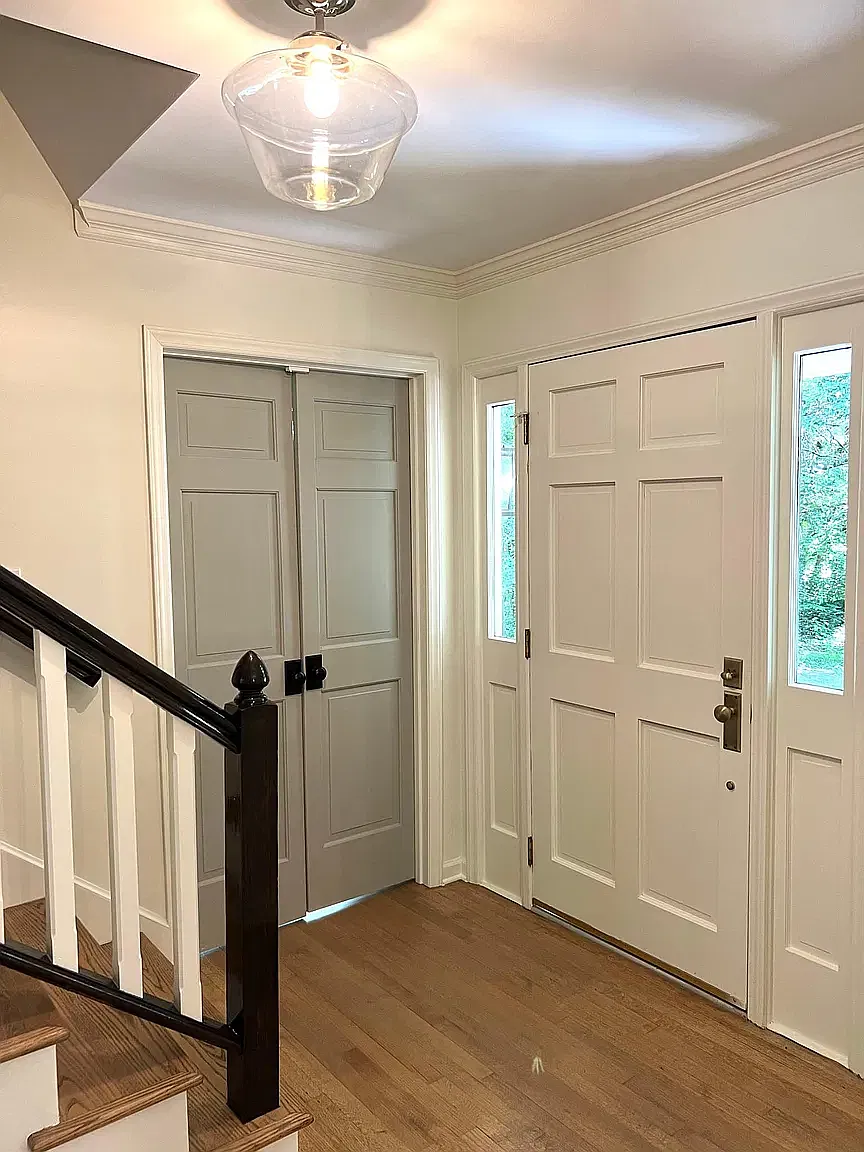4 bed, 2.5 bath, 2340 sqft, $3,300 — Photo 3