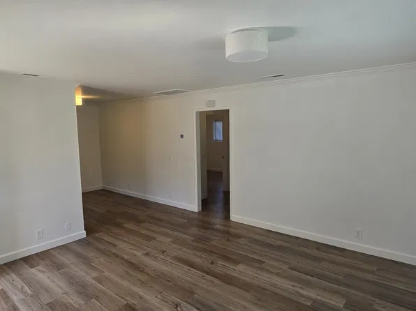 1532 Gordon St, Redwood City, CA 94061