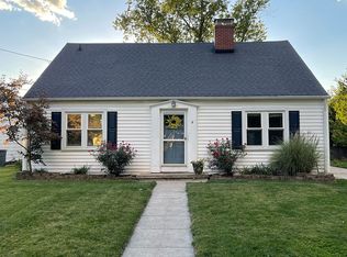 9 Elm Rdg, Mattoon, IL 61938