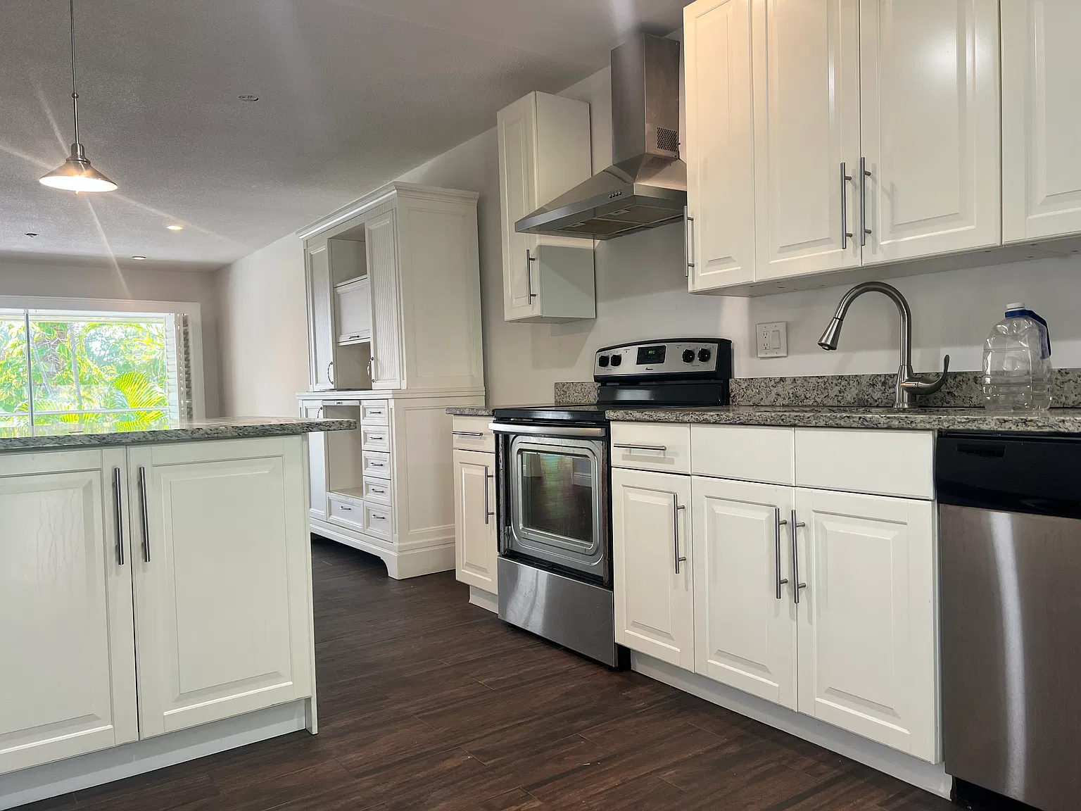 2 bed, 1031 sqft, $1,995 — Photo 3