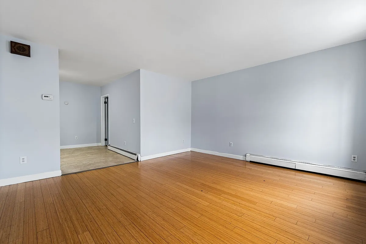 Building Photo - 120 Grant Ave #1