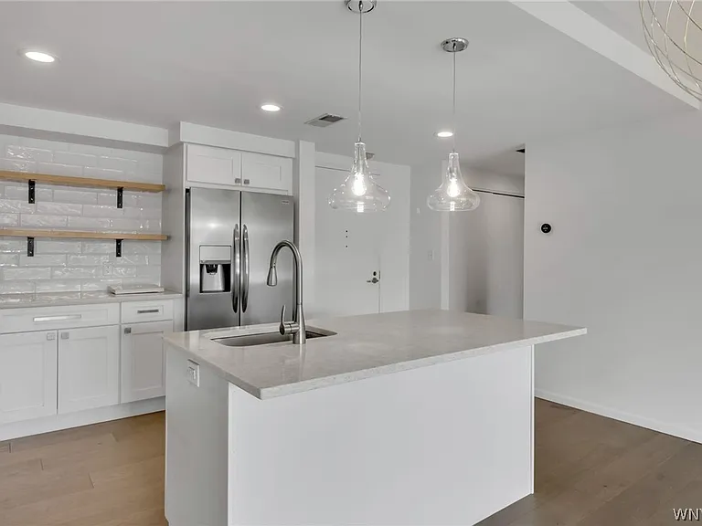 40 Waterfront Cir #306 — Photo 5