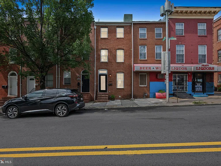 1814 E Pratt St — Photo 2