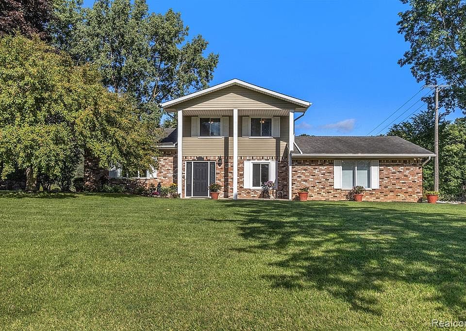 1481 Winter Ln, Brighton, MI 48114 MLS 20230073667 Zillow