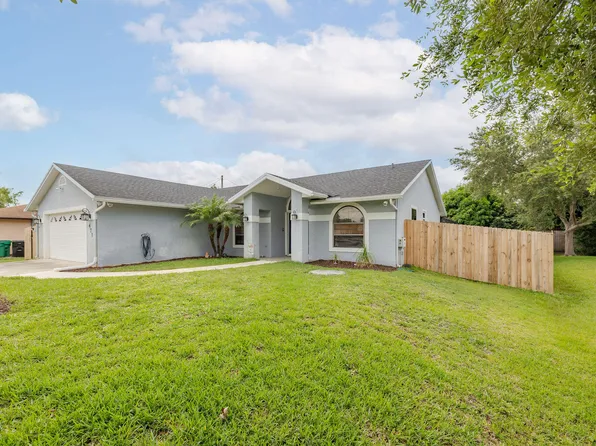 471 SE Ron Rico Terrace, Port St Lucie, FL 34983