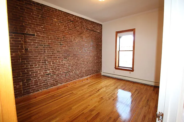 Rented by Slope Realty Co | media 27