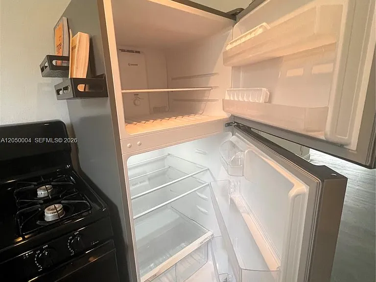 7720 Harding Ave #9 — Photo 14