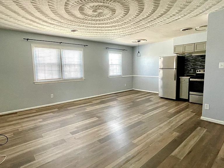 2100 Arctic Ave #14 — Photo 8