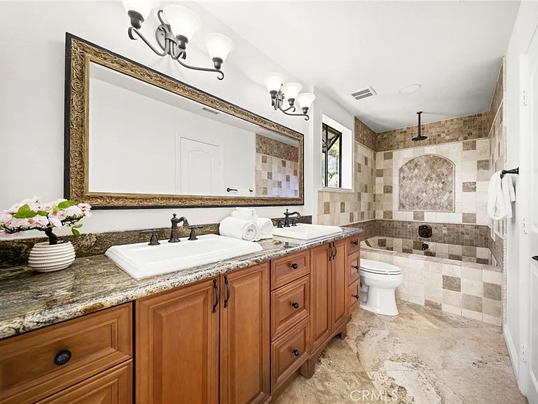 731 Langer Dr — Photo 38