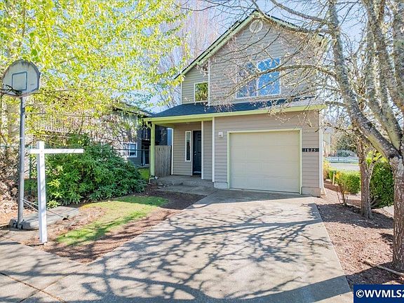 3rd image of 1825 SW Easy St