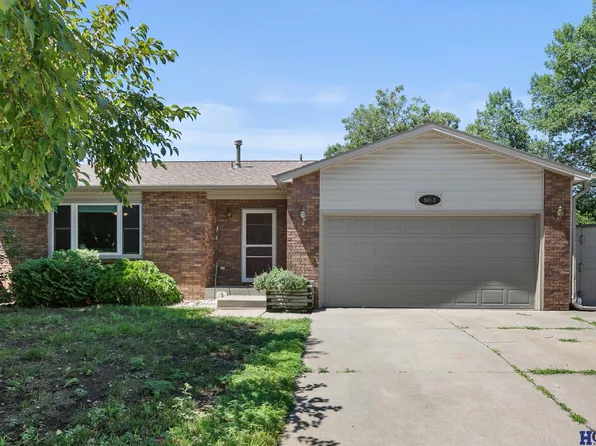 5041 NW 6th St, Lincoln, NE 68521
