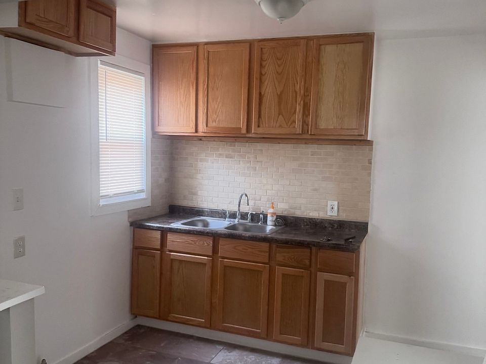 2nd image of 17690 Stahelin Ave