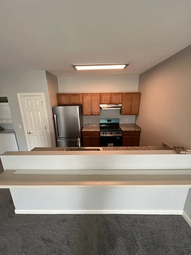 Uptown Brass Apartments — Photo 4