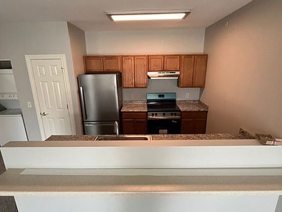 4th image of 1923 63rd St APT 212