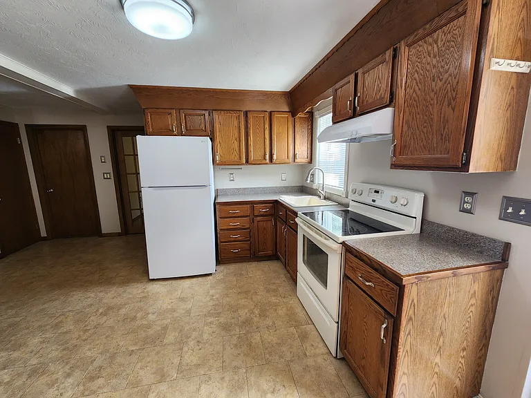 216 5th St #COTTAGE — Photo 9