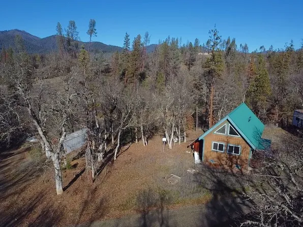 230 N Oak Ave, Hayfork, CA 96041