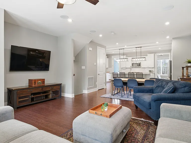 2658 Sequoia Ln — Photo 12