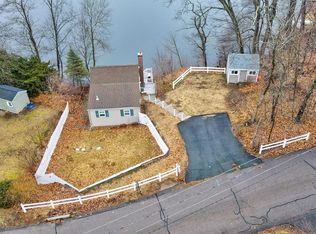 205 Walnut Rd, Wrentham, MA 02093