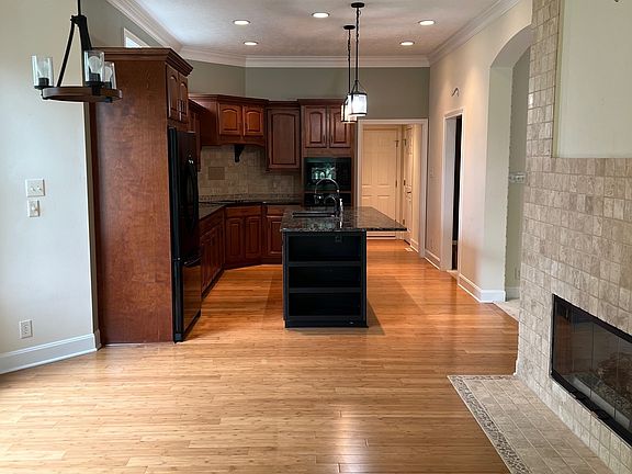 2nd image of 11612 Weeping Willow Ct