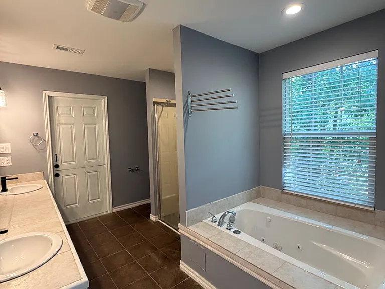 1270 Skyview Dr — Photo 30