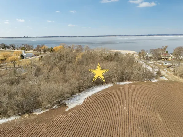 3276 Nicolet Dr, Green Bay, WI 54311