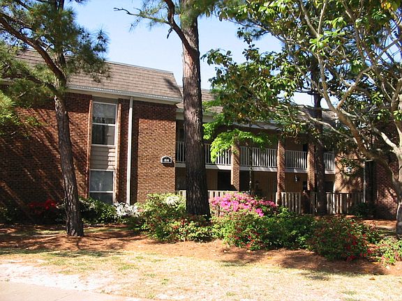 Welcome to Glenmeade Village Apartments