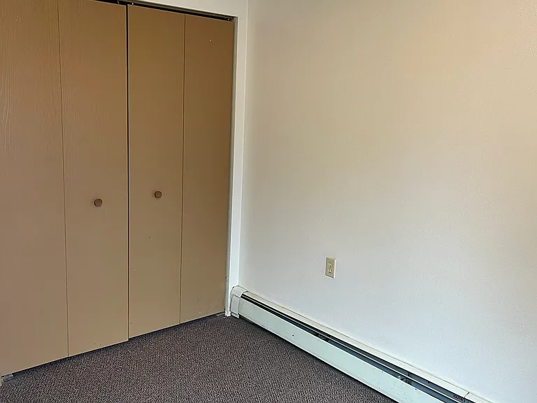 932 E Washington St #6 — Photo 12