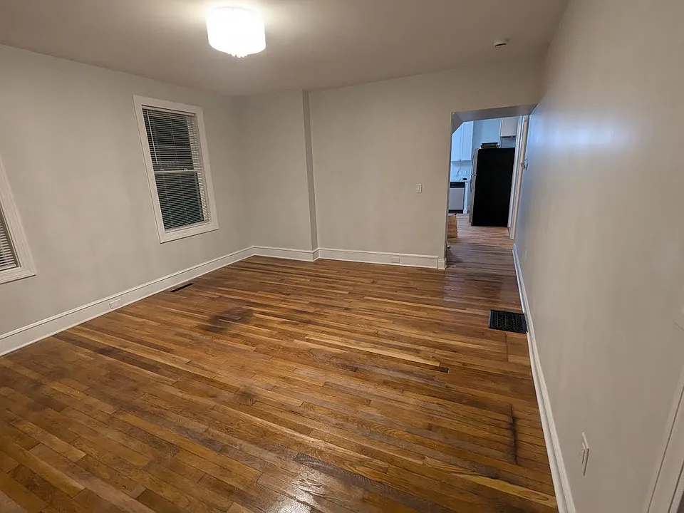 62 Circular St #1
