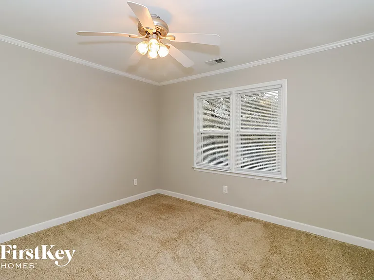 687 Crab Tree Ct SW — Photo 11