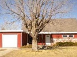 1112 Crane Rd, Pampa, TX 79065