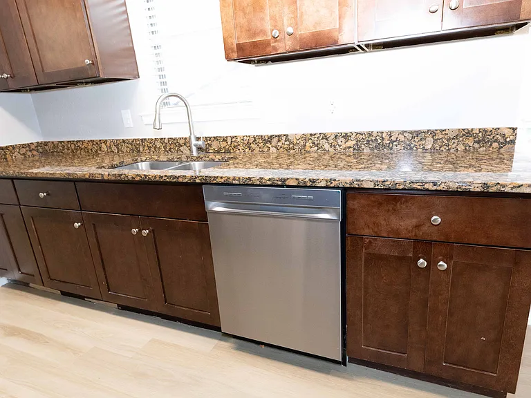 1505 McDonald Dr — Photo 13