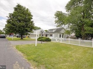 807 Riverside Dr, Pasadena, MD 21122