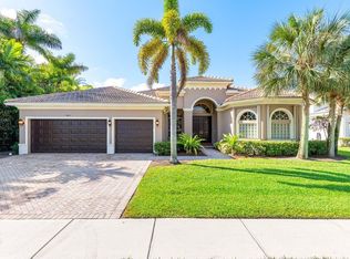 9274 Pineville Dr, Lake Worth, FL 33467