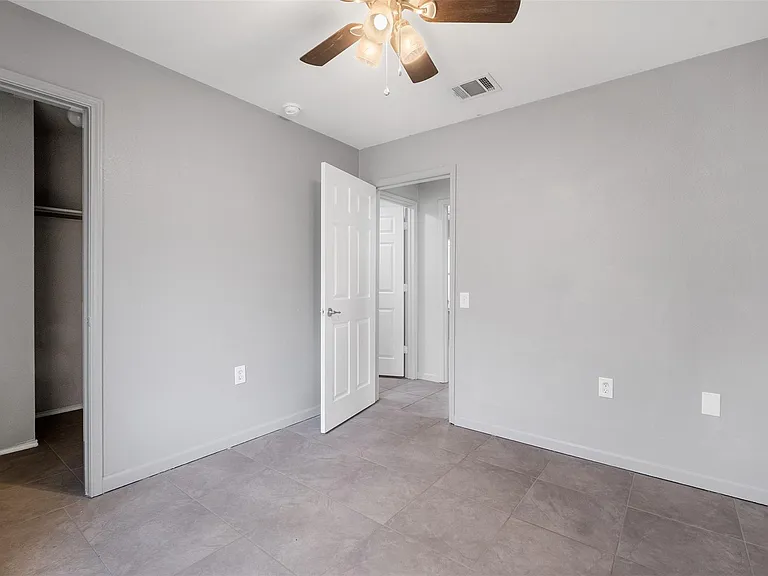 5813 Angel Dr — Photo 14
