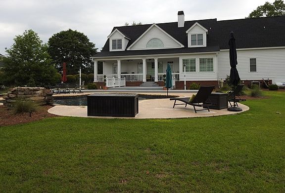 2nd image of 183 Quail Valley Dr
