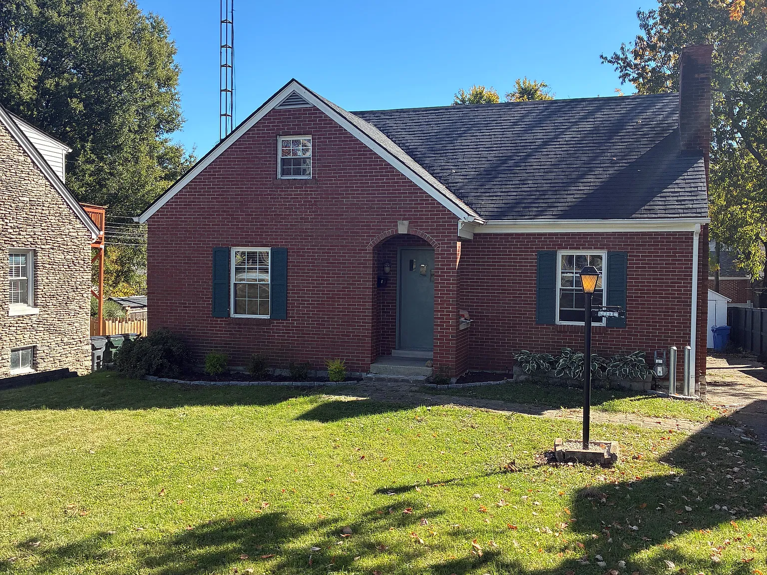 3 bed, $1,950 — Photo 1
