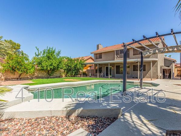 1531 E Vaughn Ave