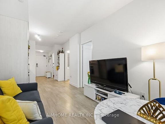 3rd image of 121 Lower Sherbourne St #456