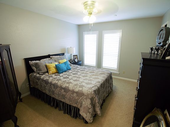 3rd image of 2714 Pinery Ln