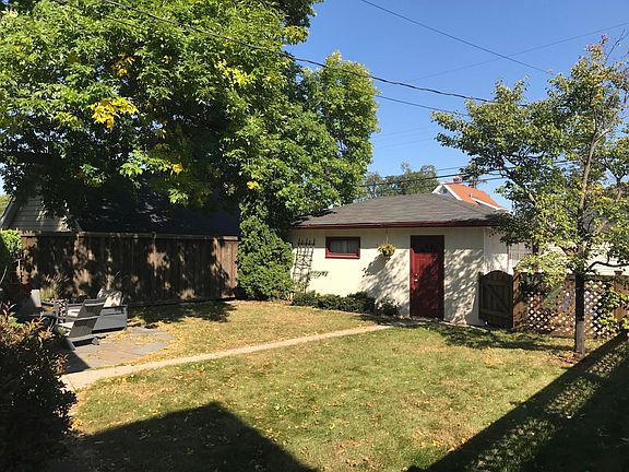 3rd image of 3913 12th Ave S