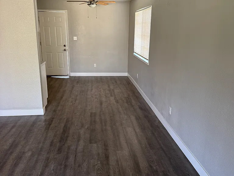 759 Olds Ave — Photo 6