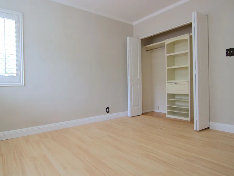 1440 N Pass Ave — Photo 7