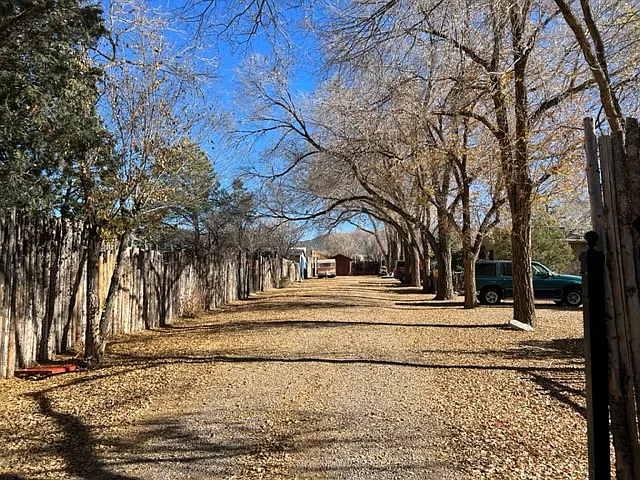 104 Avenida De Velasquez — Photo 17