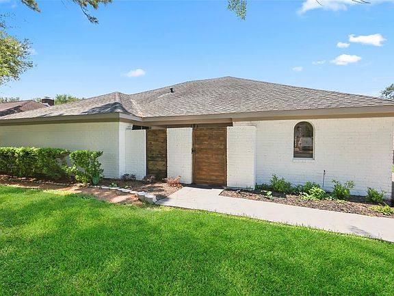 3rd image of 11907 Greencreek Cir