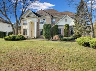 49 Greenwich Dr, Jackson, NJ 08527