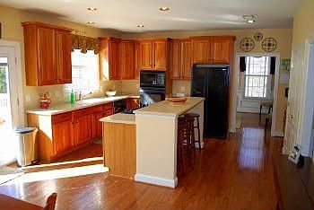 Plenty of room in this kitchen