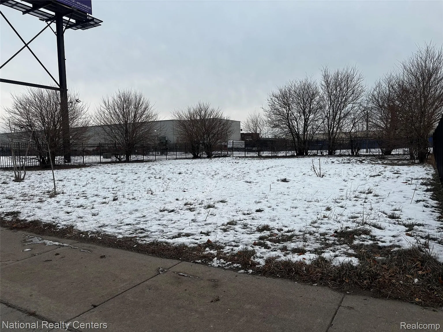 7868 Chrysler Dr photo 1