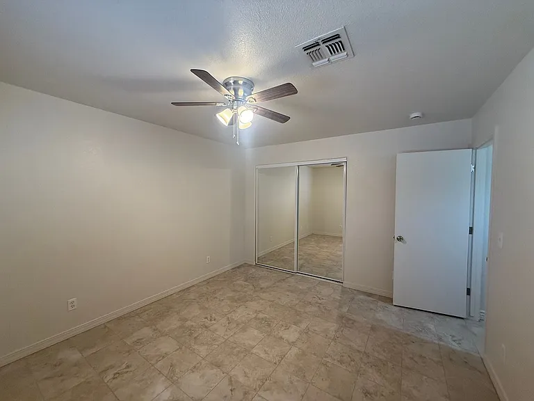 2539 Ashfork Ave — Photo 9