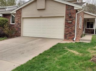 924 Rockhurst Dr, Lincoln, NE 68510