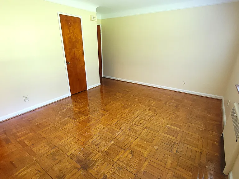 3897 Vine St — Photo 6